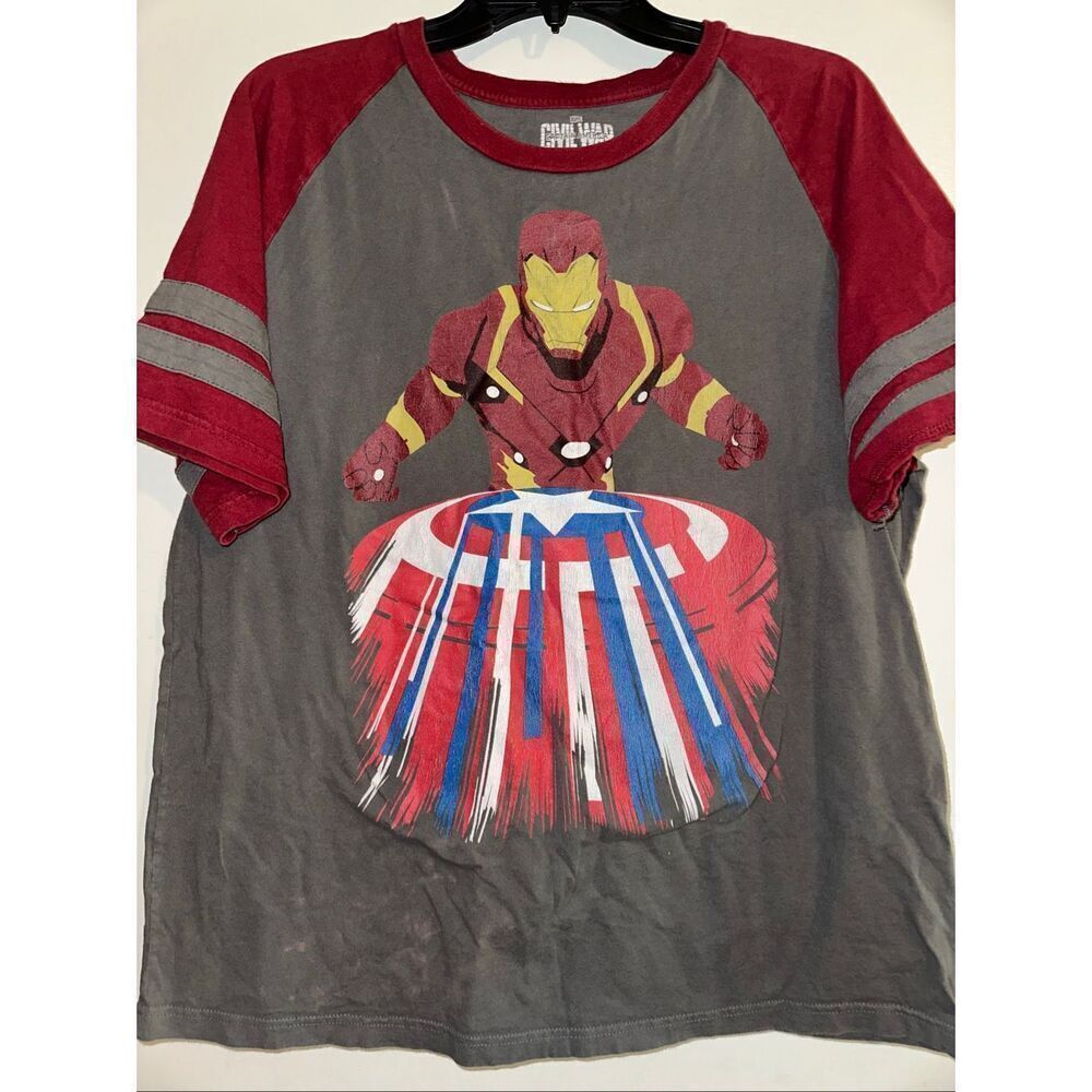 Marvel Civil War Captain America Men's Tee Shirt Iron Man Short Sleeve Size Larg